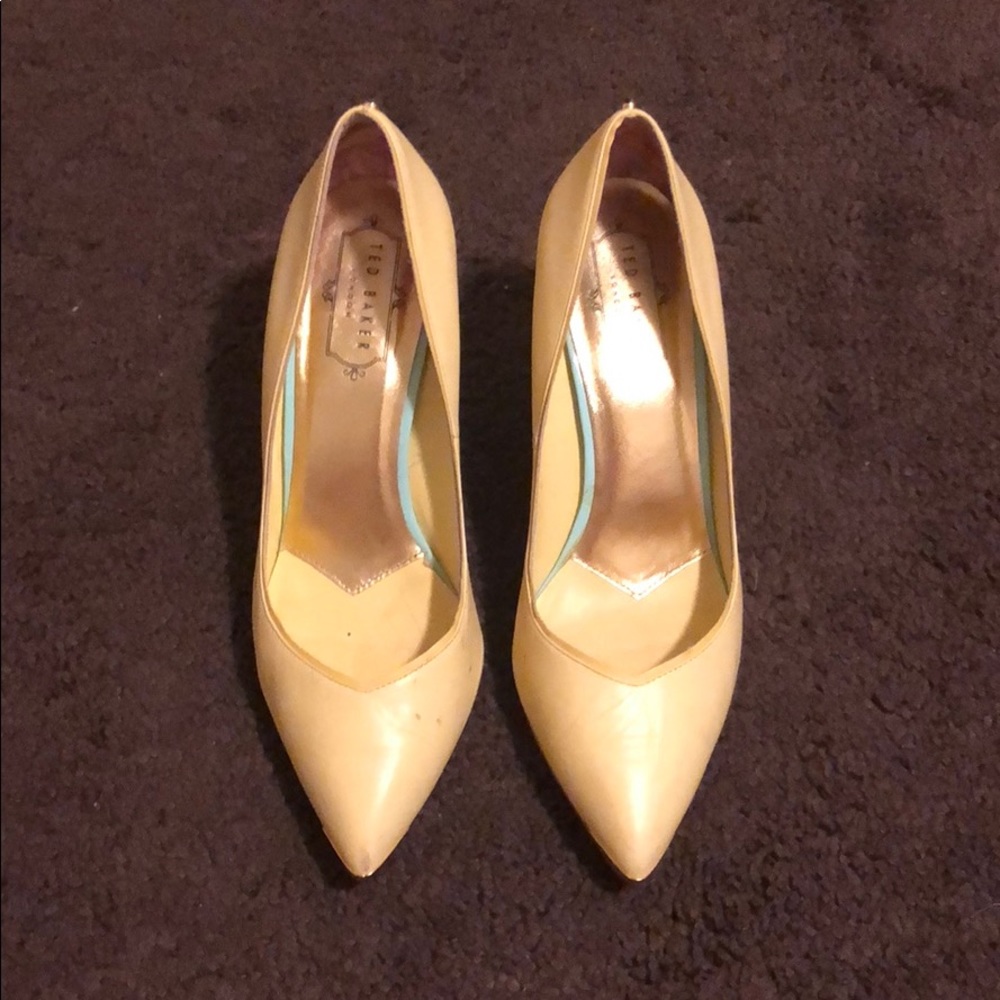 Ted Baker Yellow Pumps (Size 7)